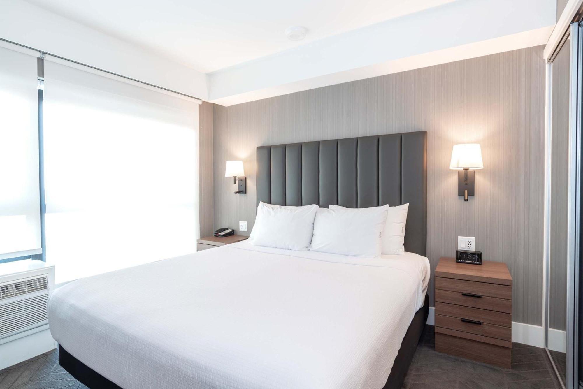 Sandman Signature Saskatoon South Hotel Екстериор снимка