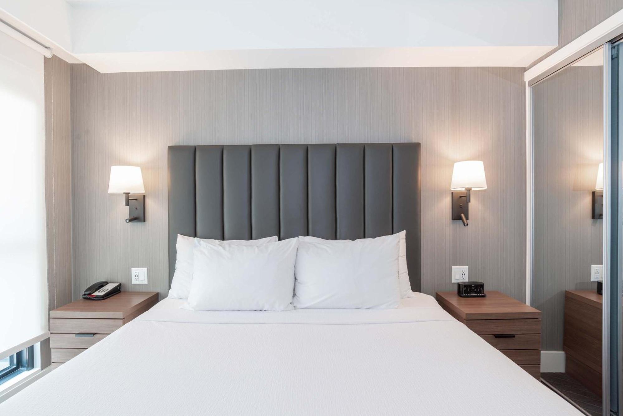Sandman Signature Saskatoon South Hotel Екстериор снимка