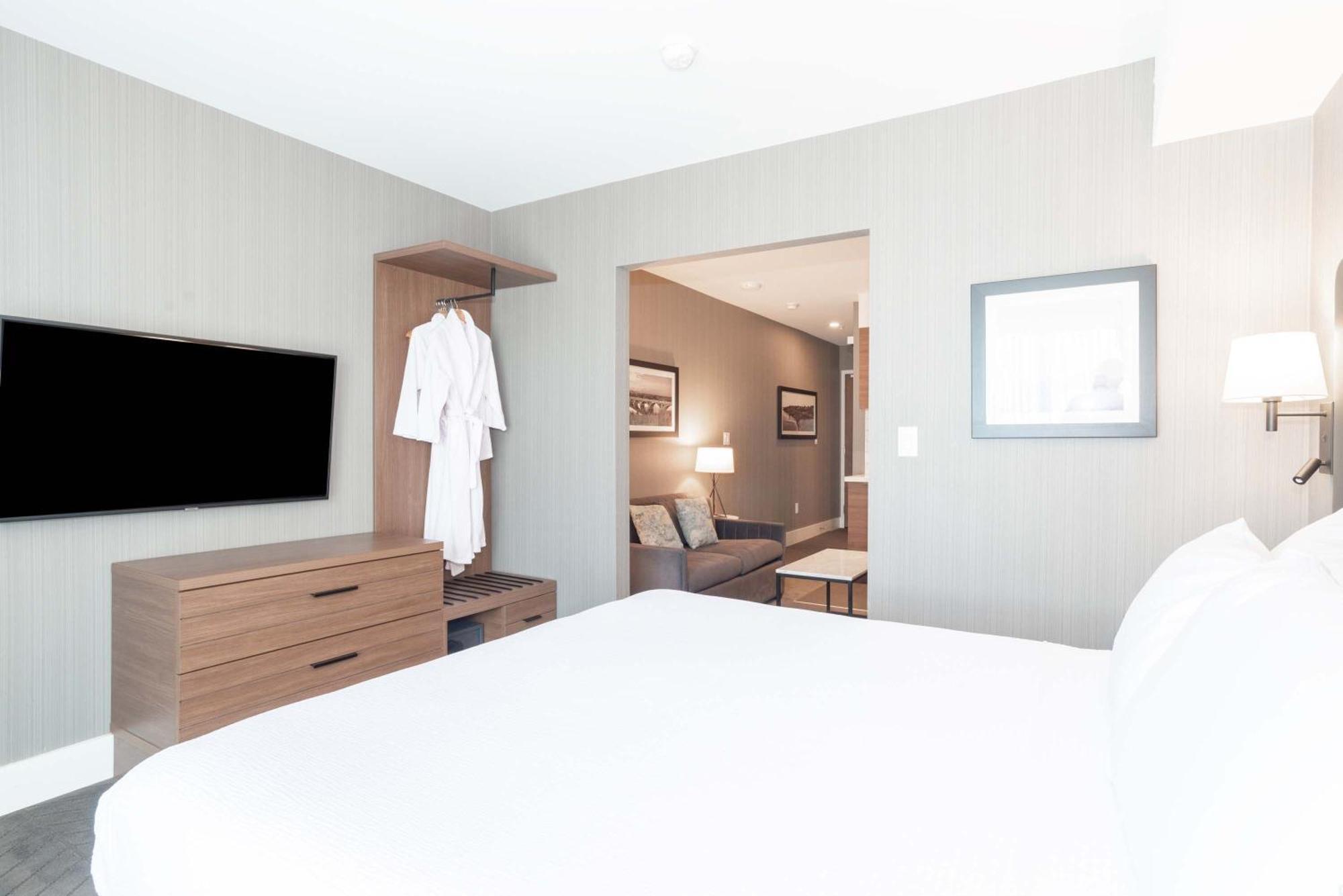 Sandman Signature Saskatoon South Hotel Екстериор снимка