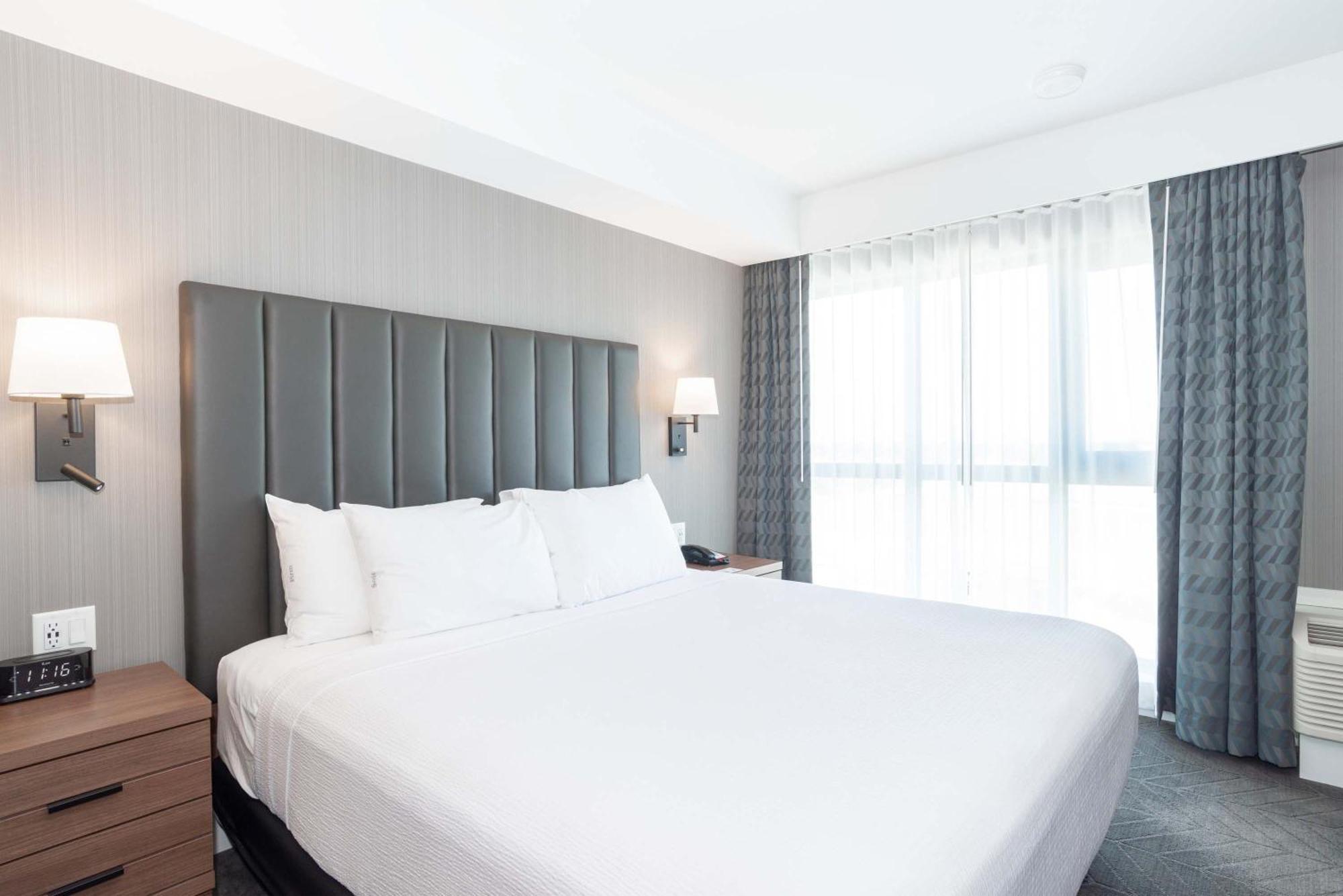 Sandman Signature Saskatoon South Hotel Екстериор снимка