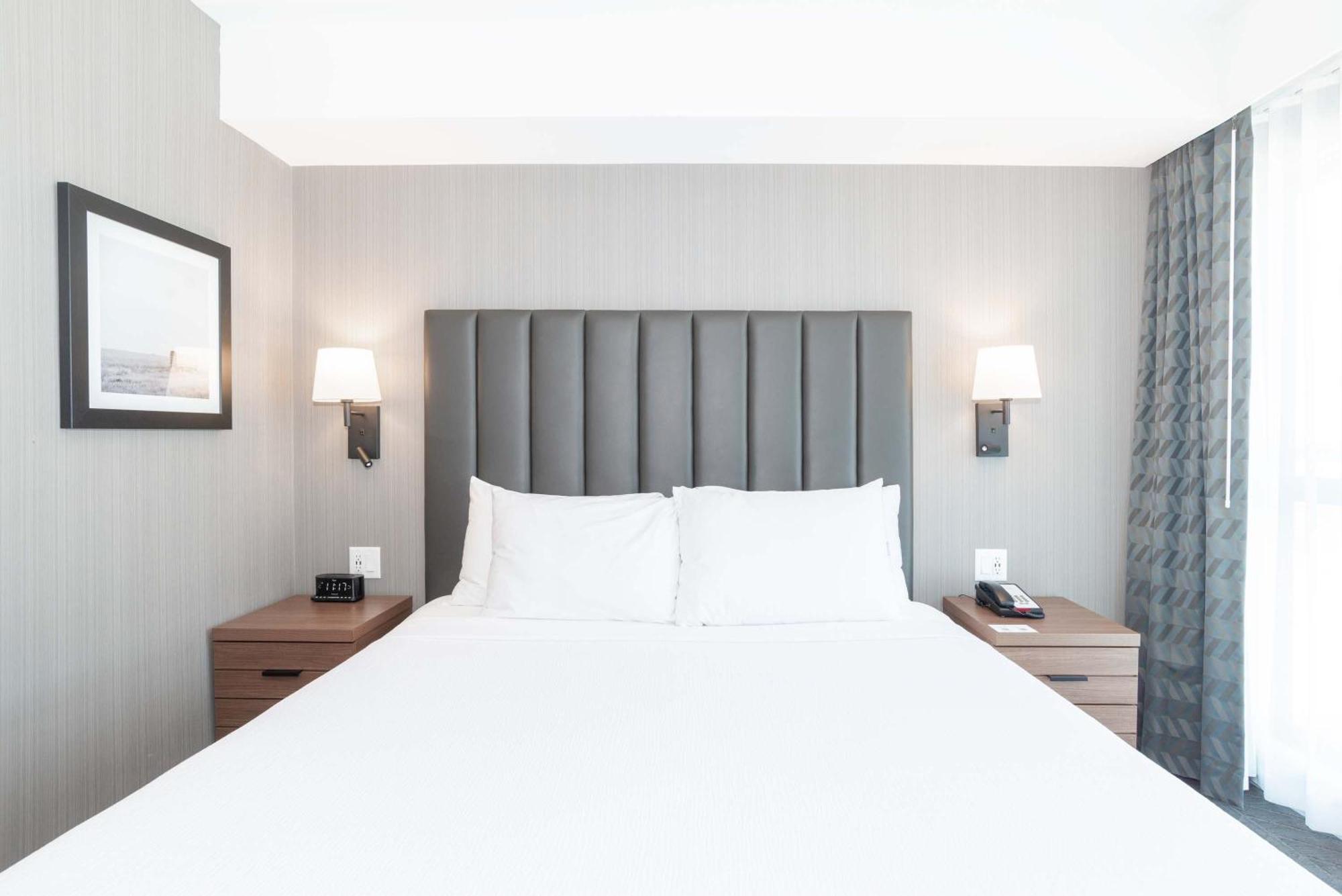 Sandman Signature Saskatoon South Hotel Екстериор снимка